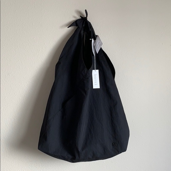 Lululemon x barre3 Cross It Off 20L Black Tote - Picture 2 of 13